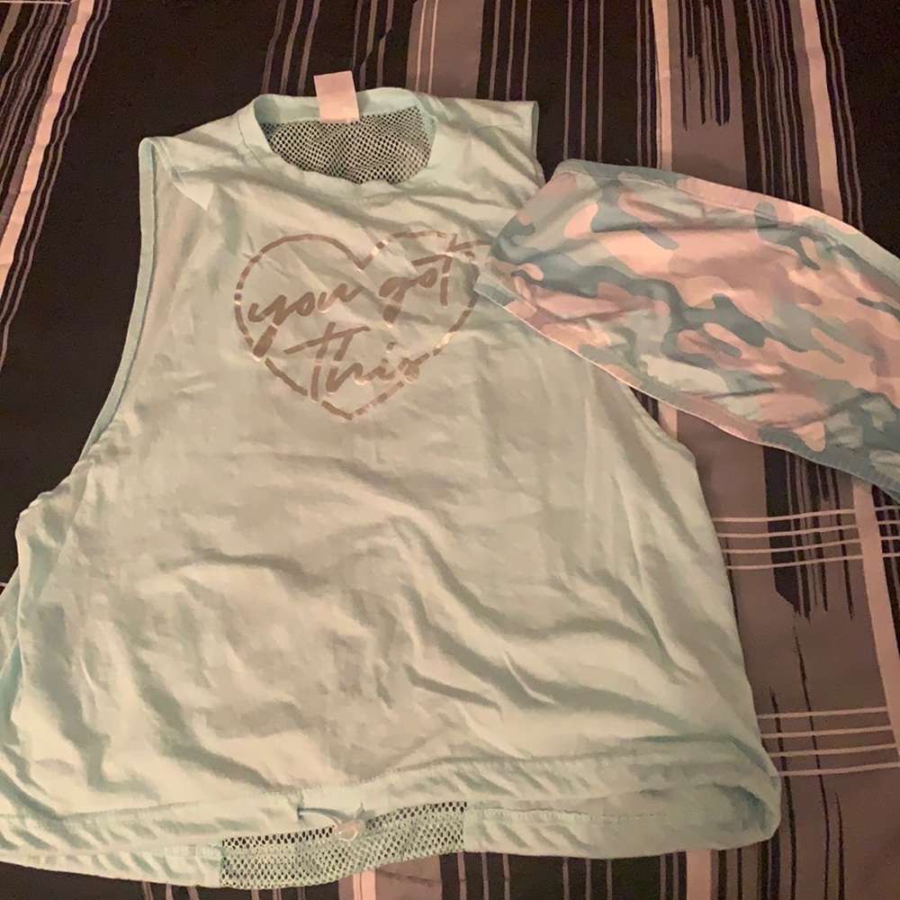 No Boundaries size large (11/13) shirt